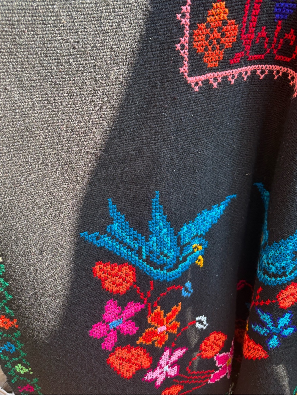 💐 amazing Handmade cross stitched poncho